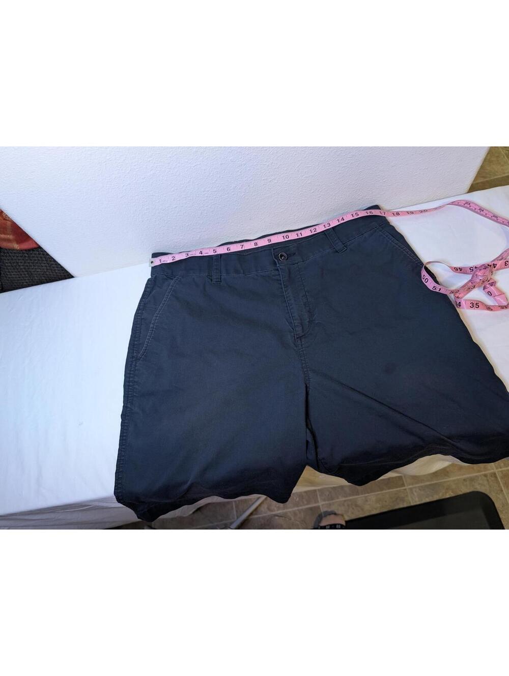Nike Dri-FIT Men's Navy Blue Chino Shorts - Size 34